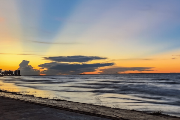 Pôr do sol na cidade de São Luís do Maranhão, Brasil